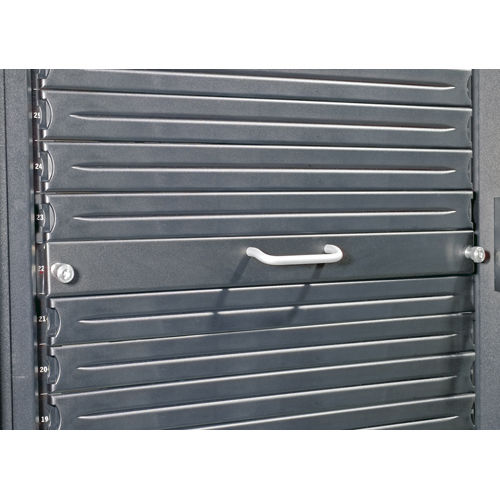 AR8136BLK200